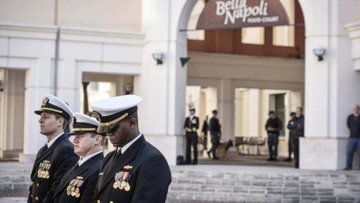 Napoli, il comando operativo della Sesta Flotta in un palazzo della Us Navy a Capodichino