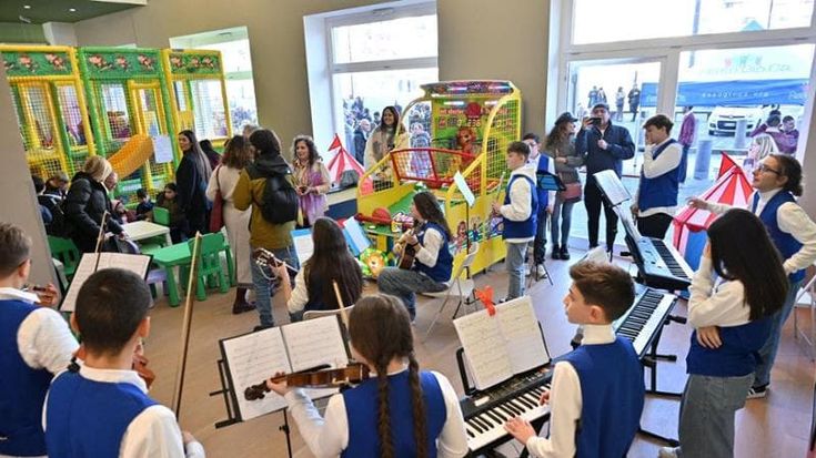 Napoli, “Le Muse” in piazza Mercato: giochi, musica e laboratori contro la dispersione scolastica