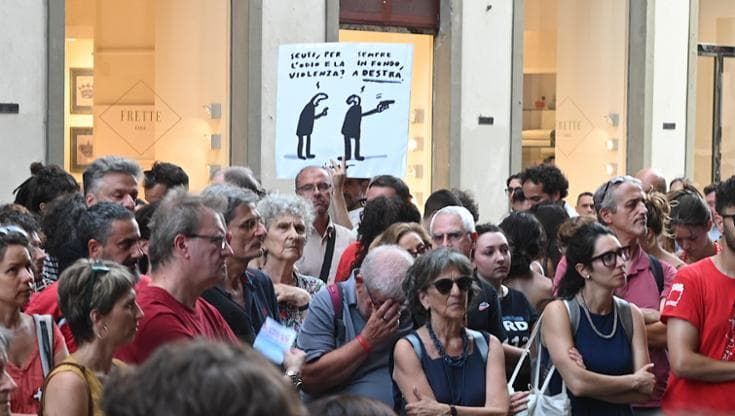 A Firenze in piazza per Fakir: “Non arrendiamoci all’indifferenza”