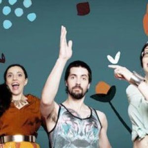Elephant Claps al Parco d'Arte Vivente, Musica dance con le sigle dei cartoni