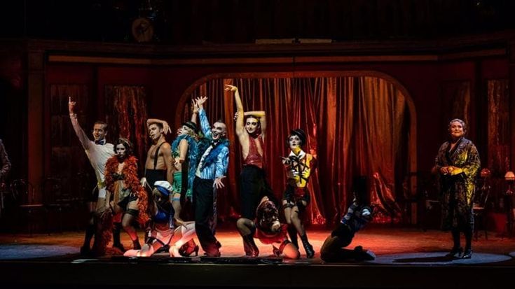 ‘Cabaret’ il trasformismo di Arturo Brachetti a servizio della Storia