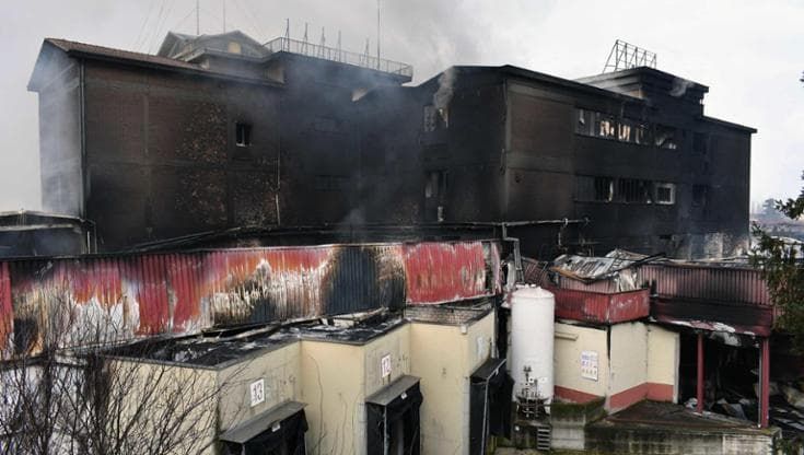 Allarme rosso all’Inalca: dopo l’incendio sono a rischio 164 lavoratori. La Regione convoca tutti