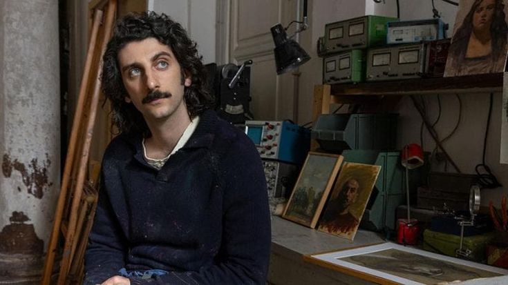 “Il falsario” nell’Italia dei misteri che ha conquistato Netflix “È il ritratto morale di un’epoca”