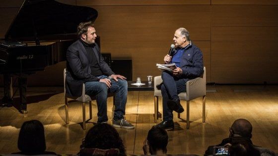 Il forum di Repubblica con Raphael Gualazzi: "Io, il piano e John Wayne"