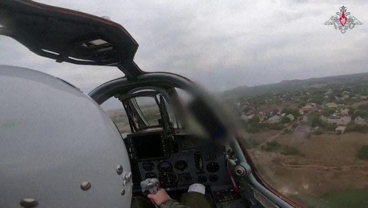 Missili da cielo e terra: la risposta di Mosca alla controffensiva ucraina in Russia