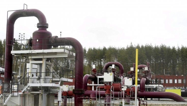 Gas, la Russia chiude i rubinetti alla Finlandia. Una nave rigassificatrice per affrontare l'inverno