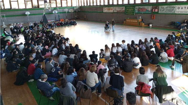 Educazione stradale nelle scuole con i Paralympic Riders