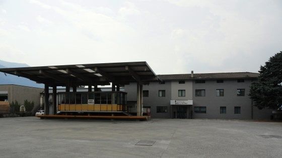 Incidenti sul lavoro, nel bresciano muore operaio di 58 anni schiacciato da un macchinario