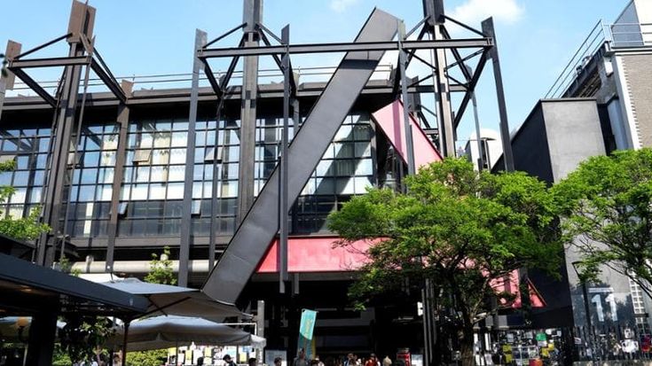 Milano, la capitale industriale che sa come reinventarsi