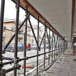 Roma, ancora crepe nelle case di San Basilio. E i residenti lasciano gli appartamenti
