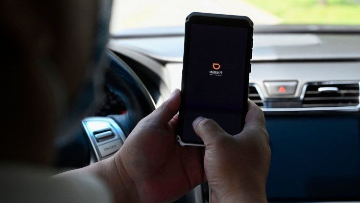 "Geolocalizzazione e chat di WhatsApp per smascherare le aziende che fanno lavorare in modo irregolare"