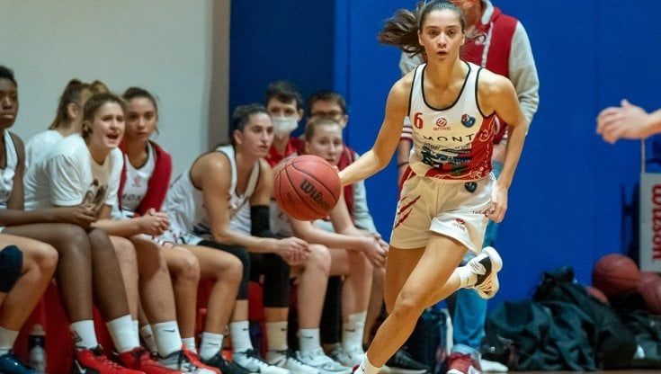 Basket femminile, l'Italia scopre due stelle: Matilde Villa e Carlotta Zanardi, score da urlo a 16 anni