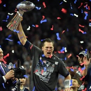 Nfl, l'eterno Brady per sconfiggere le ombre sul football