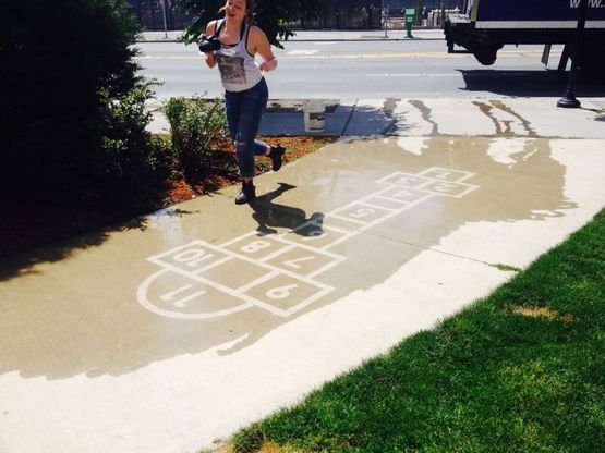 Rainworks, street art invisibile: compare solo sul bagnato