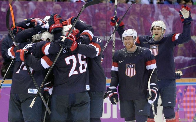 Sochi 2014, hockey: gli Stati Uniti gelano la Russia, Putin deluso