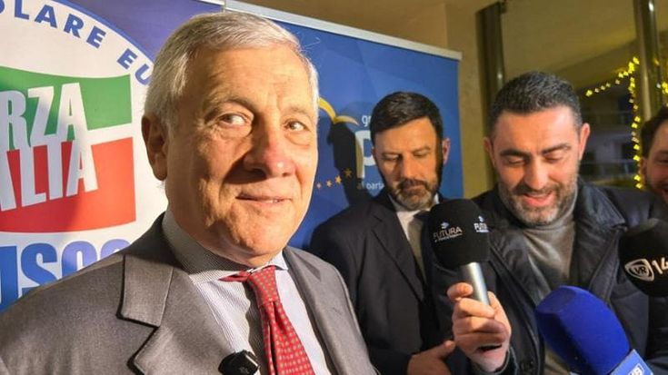 Tajani nel covo dei ribelli rilancia e blinda la Sicilia: “La presidenza è nostra”