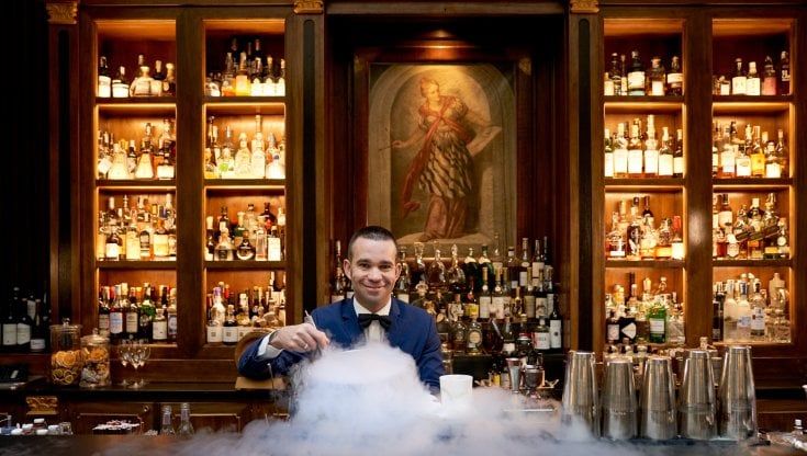 La Cocktail Commedia, così l'Atrium Bar dell'hotel Four Seasons racconta la sua storia