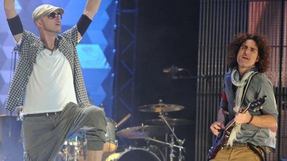 Negrita, l'appello su Facebook: "Mi hanno rubato due chitarre"