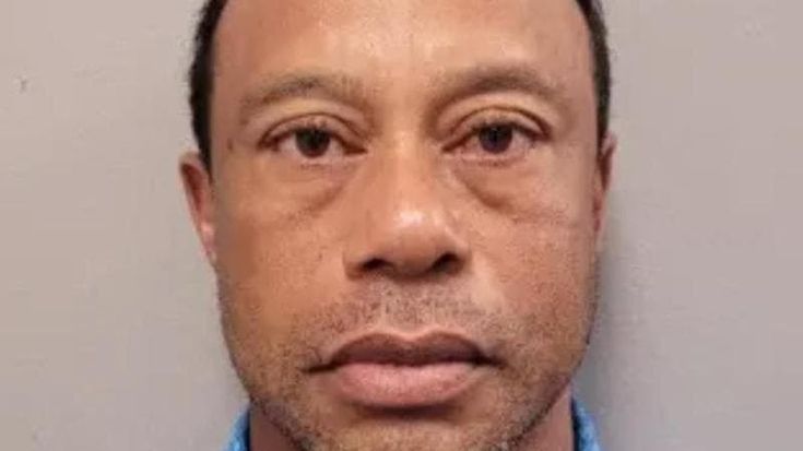 Tiger Woods, due pillole di idrocodone nelle tasche: “Occhi iniettati di sangue e pupille dilatate”