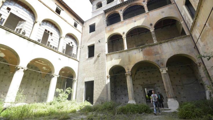 Roma, quel palazzo del centro e lo Stato che fa causa allo Stato