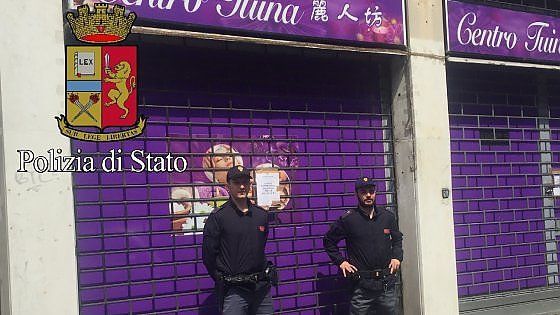 Milano, massaggi hard nel centro benessere: scatta la chiusura, denunciata la titolare