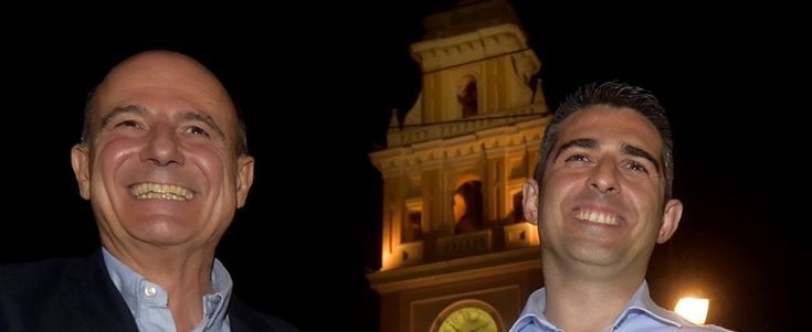 Elezioni a Parma: Pizzarotti schiaccia il M5s ma Scarpa è a ridosso: ora il ballottaggio