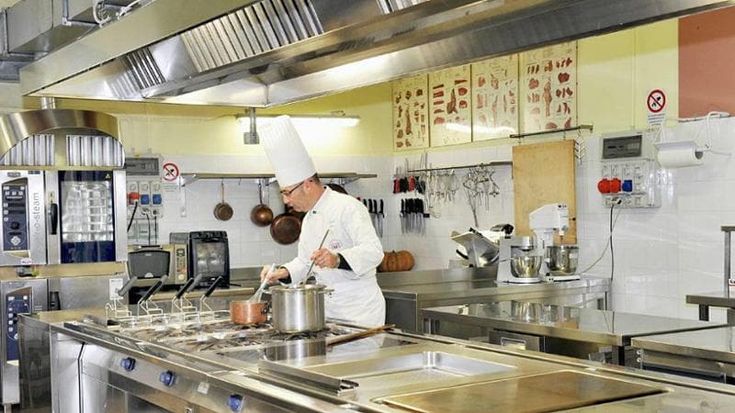 “Ai fornelli serve mestiere improvvisare non è un’arte”. Parola di chef Borsarini