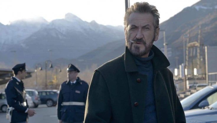 'Rocco Schiavone', finale di stagione: anche il vicequestore riscopre i sentimenti e s'innamora?