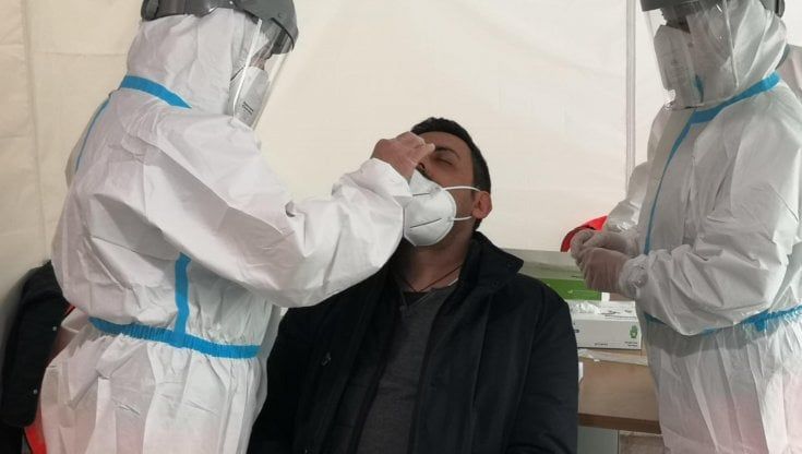 Coronavirus, il bollettino di oggi 10 marzo: 22.409 nuovi casi e 332 vittime