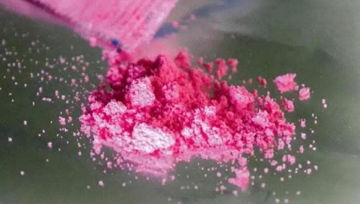 Spaccio di cocaina rosa in casa: arrestata a Ponticelli ventinovenne incensurata