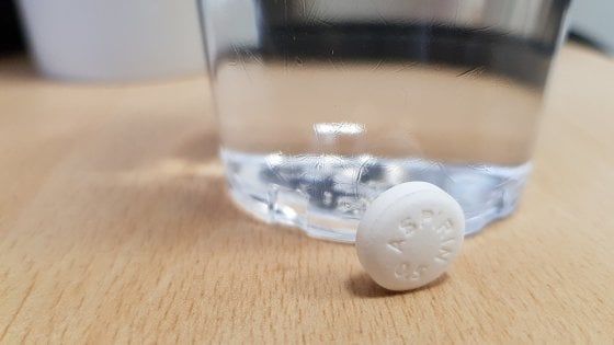 Sì, la cardioaspirina riduce il rischio di tumore al colon-retto