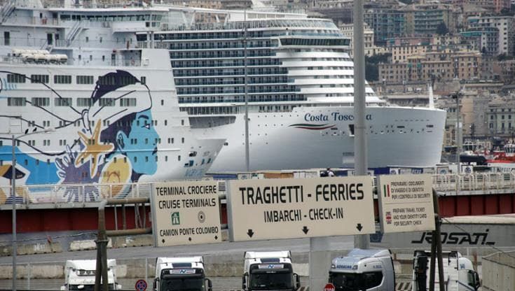 Porto di Genova, scattato il secondo assalto. Traghetti verso il record di agosto