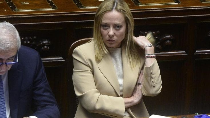 La strategia di Meloni: così parte la campagna contro chi “ferma il Paese”