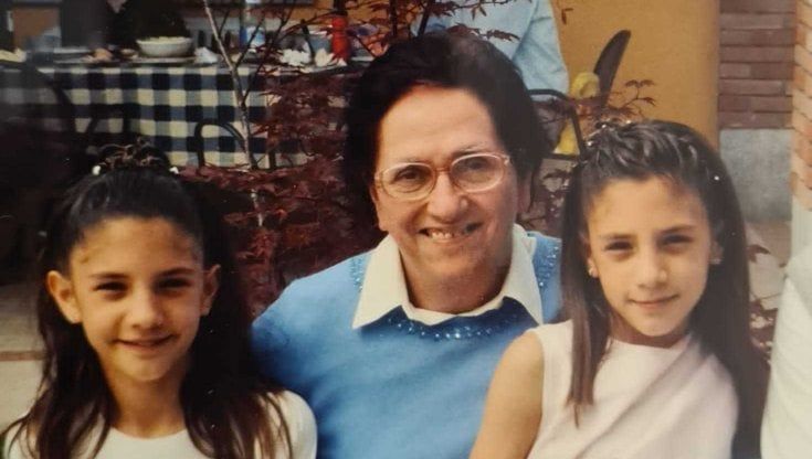 "Dottoressa, ho cambiato idea, mi vaccini". Ma era troppo tardi: il covid uccide Maddalena Amiti, edicolante coraggio