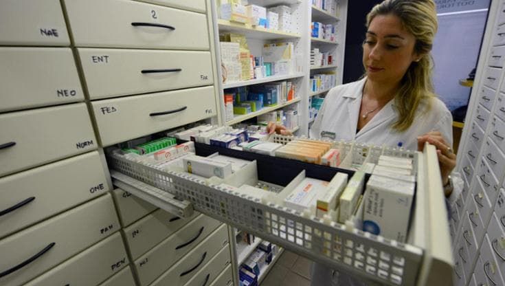 Protesta tir, i farmacisti: “Scorte garantite, il rischio è legato al protrarsi dei blocchi”