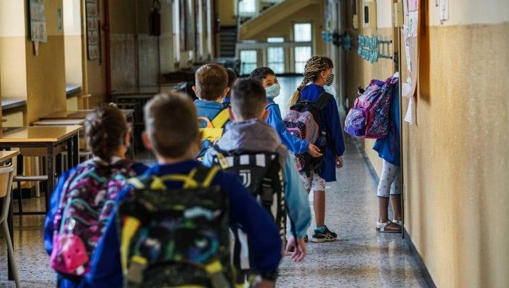 Scuola, un’altra estate nel guado col balletto di cifre sui vaccini