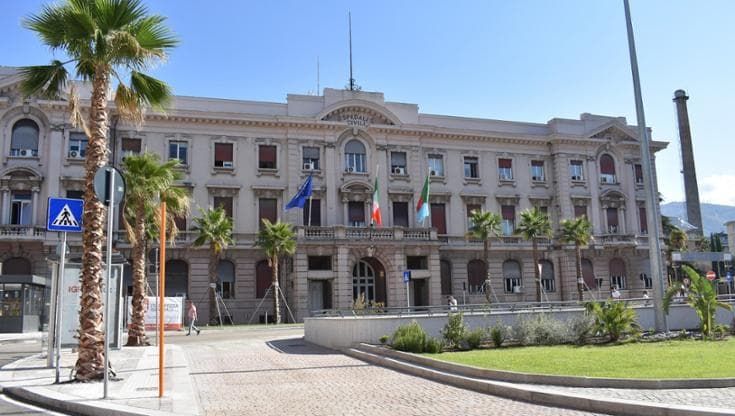 Muore durante intervento a San Martino, un anonimo scrive: “Errori medici”. E si apre un’inchiesta