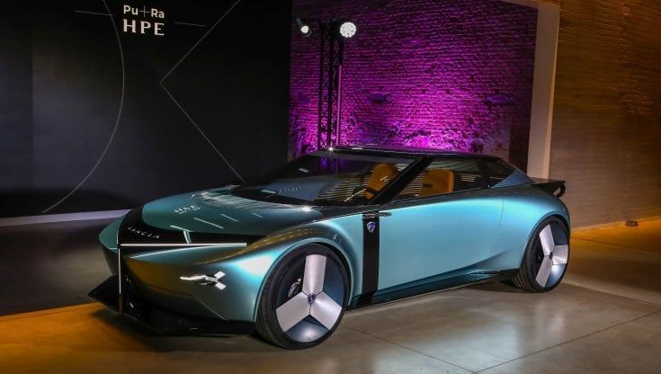 Lancia, al via la nuova era elettrica con la Pu+Ra HPE. Ecco perchè sarà fondamentale per i prossimi 10 anni