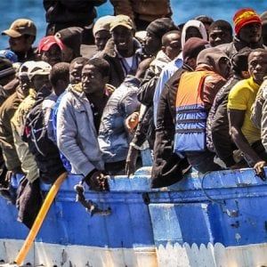 Migranti, fonti Ue: detenere quelli da rimpatriare