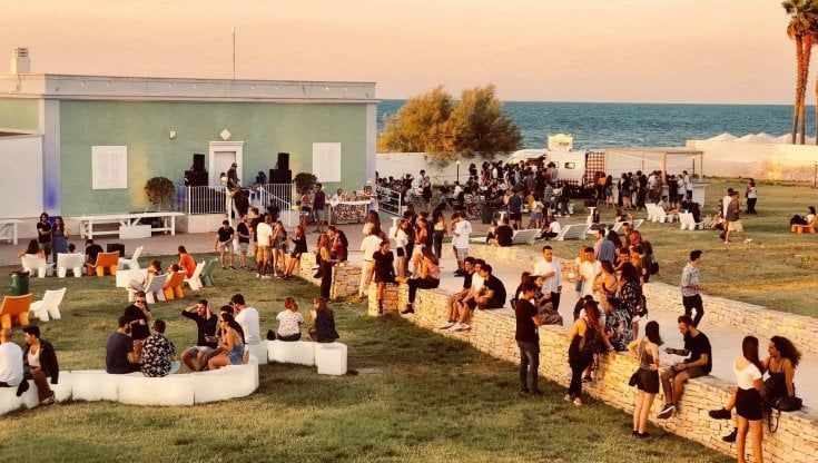 Lunedì di Pasquetta a Bari e in Puglia, ecco cosa fare: musica dal vivo, yoga e sup, picnic in abbazia o escursioni in bici nell'oasi