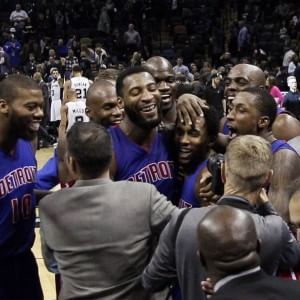 Basket, Nba: harakiri San Antonio, colpo Detroit sulla sirena