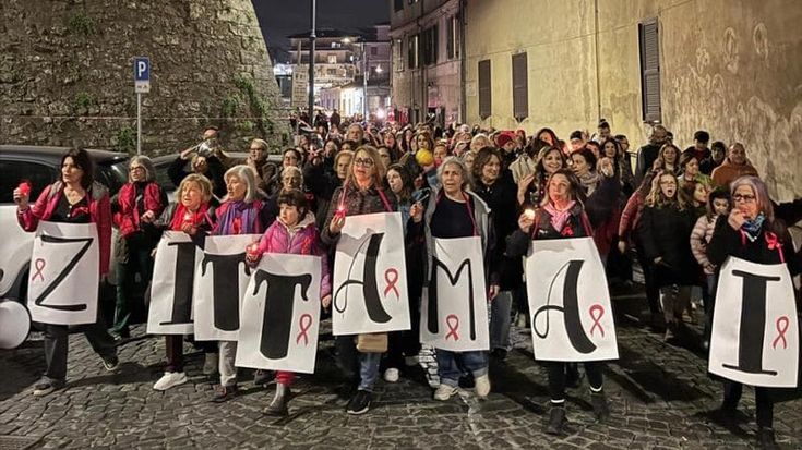 Anguillara, mille persone in piazza per l’8 marzo in ricordo di Federica Torzullo