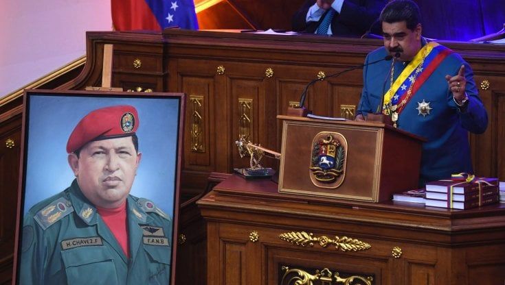 Ville, jet privati, orologi di lusso: scoperto un maxi-giro di denaro da 9 miliardi dal Venezuela alla Svizzera