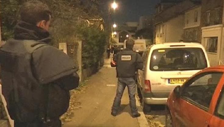 Parigi: ritrovata cintura esplosiva a Montrouge