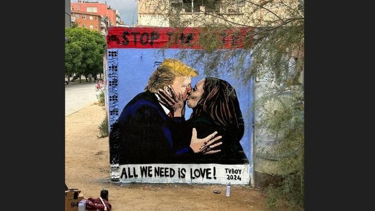 Il bacio tra Trump ed Harris: l'opera di Tvboy che unisce repubblicani e dem d'America