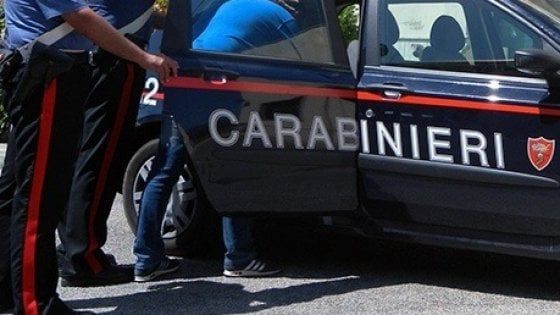 Catania, tenta di strangolare il figlio di sei mesi perchè strillava: arrestato