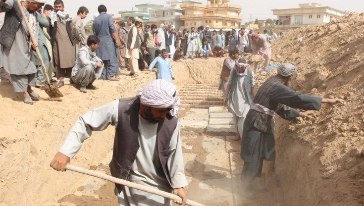 A Kunduz, nella moschea dove l'Isis ha fatto strage di sciiti 