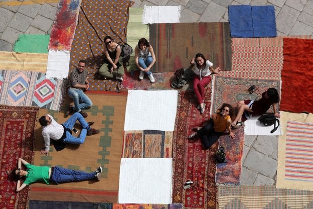 Palermo: a piazza Bellini i tappeti dell'accoglienza multiculturale