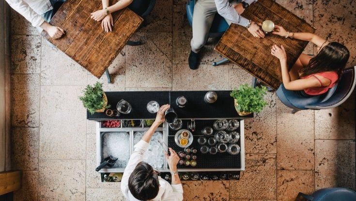 Mixology, i trend: drink sofisticati, zero sprechi e locali sempre più "instagrammabili"