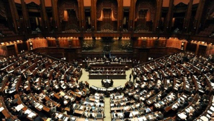 La Corte dei conti bacchetta l'Indire: i costi del personale sono troppo alti. E la questione arriva in Parlamento